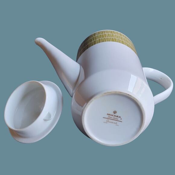 Vintage 1960s Mikasa Olive Green "Accent Contour 5584" Coffee Pot - Picture 4 of 5